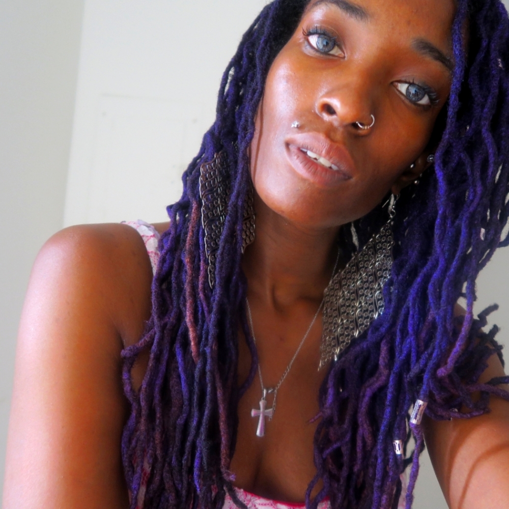 Meet your Posher, Violet